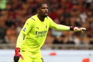 开云体育官网-迈尼昂封神后伤遁 AC米兰门将的“双保险”够不够？