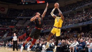 开云官网-湖人最近3战2胜，比成绩更值得高兴的是全队心态