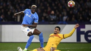 新帅首秀率队逼平巴萨，那不勒斯开启改造计划