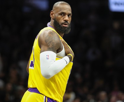 JR·史密斯：詹姆斯下赛季会回骑士 他油箱里还有很多油