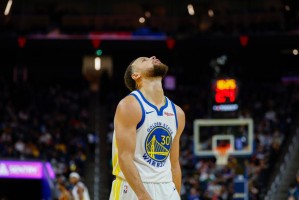 开云官网-库里31+5巴特勒30分 沃克24分勇士不敌老鹰